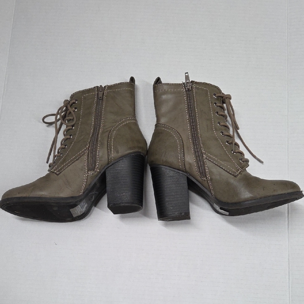 EXPRESS stylish Women's Lace-Up Ankle Boots